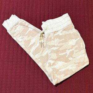 Athleta Women’s Camo Joggers in Beige/Cream Size XSP